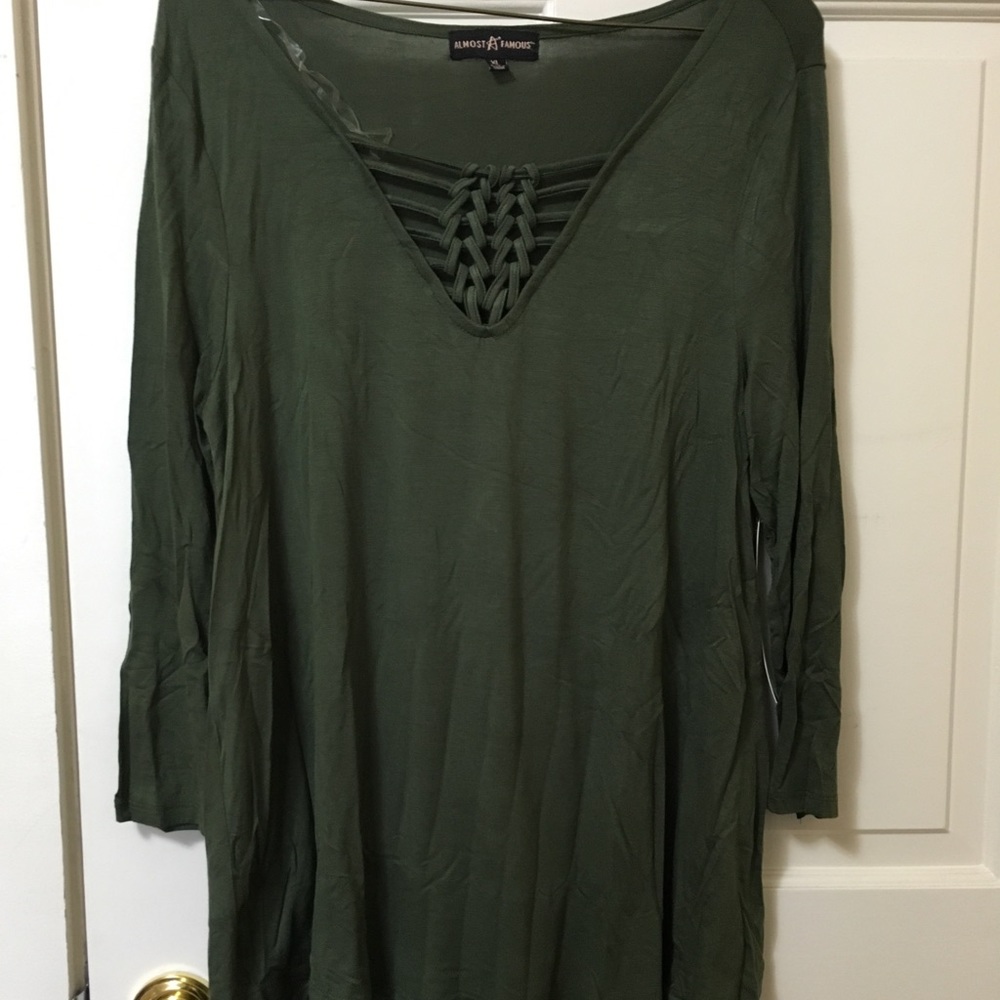 Long sleeve brand new top